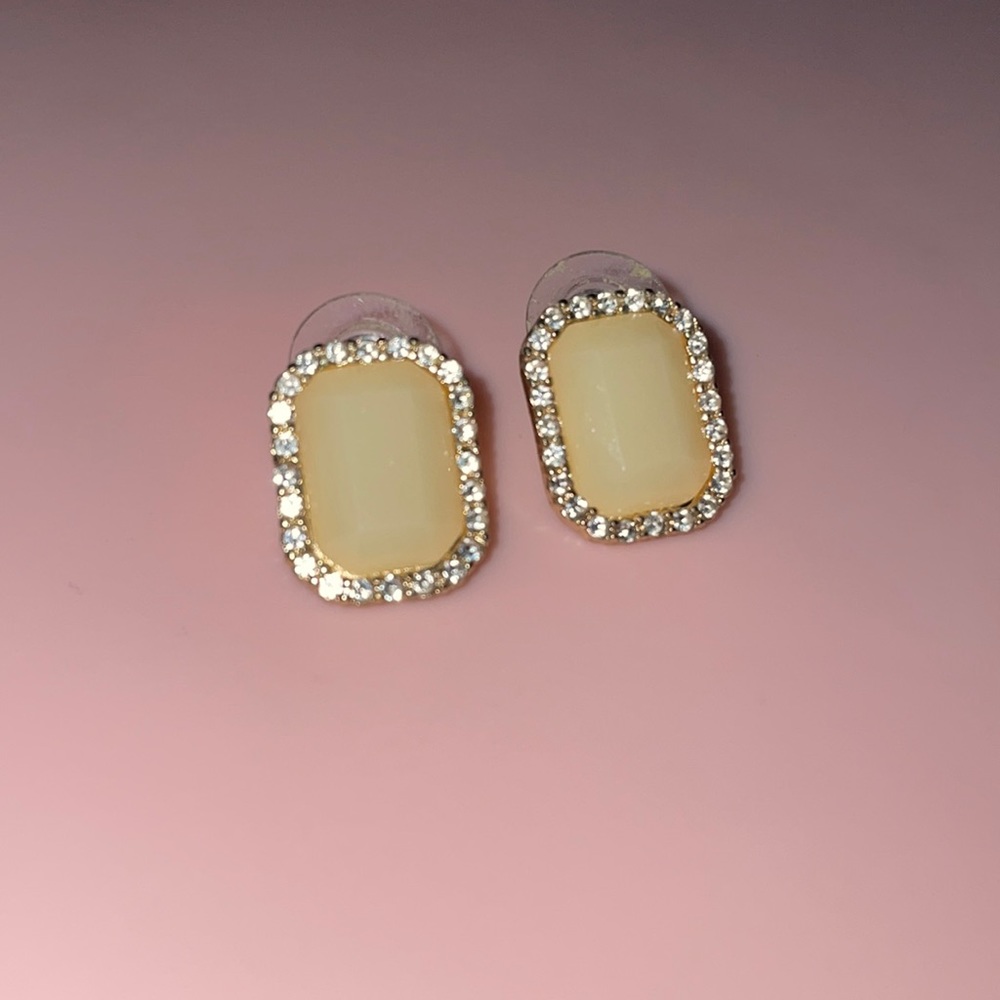 Rhinestone/Gold Studs